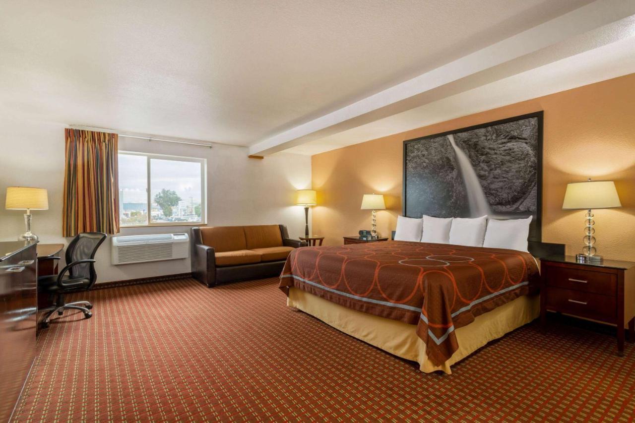 Super 8 By Wyndham The Dalles Or Eksteriør billede