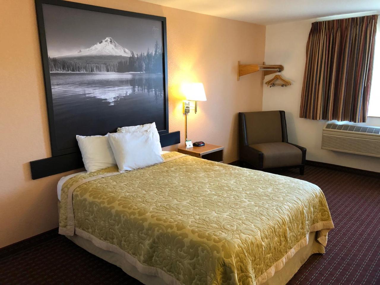 Super 8 By Wyndham The Dalles Or Eksteriør billede