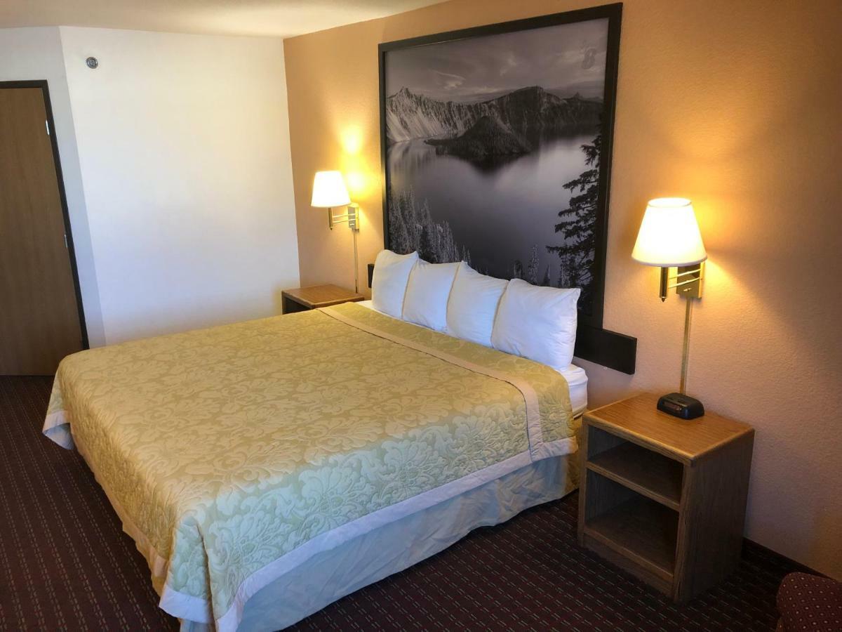 Super 8 By Wyndham The Dalles Or Eksteriør billede